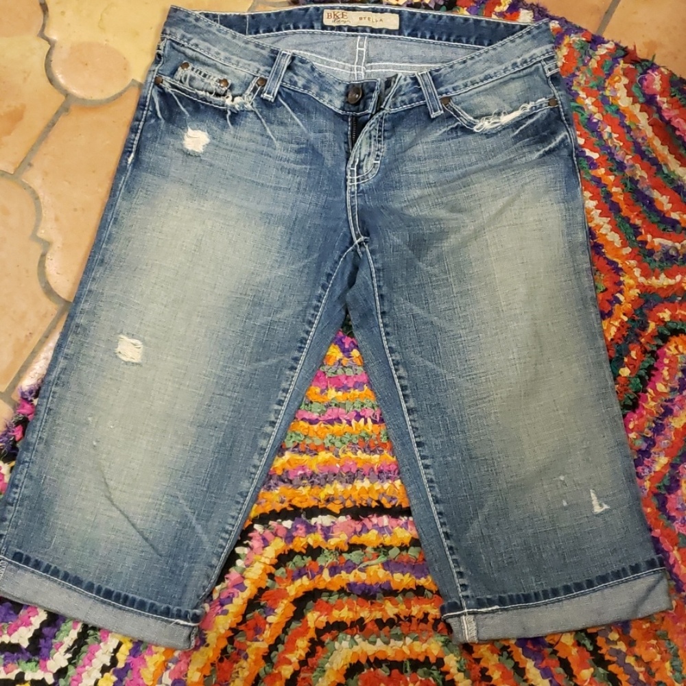 BKE Stella crop size 29